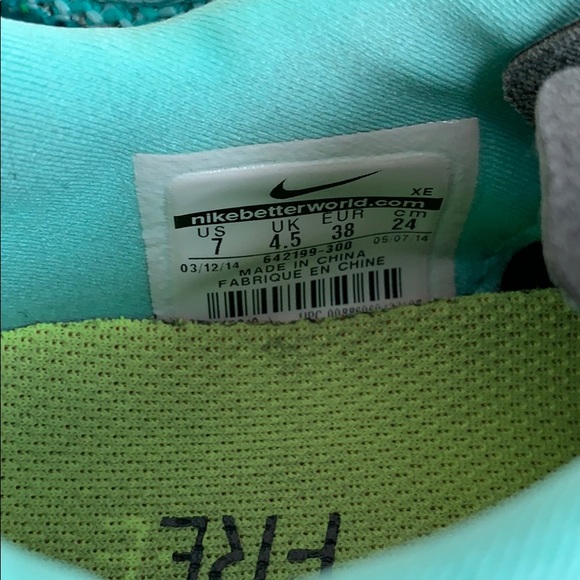 Nike Shoes - Picture 2 of 7